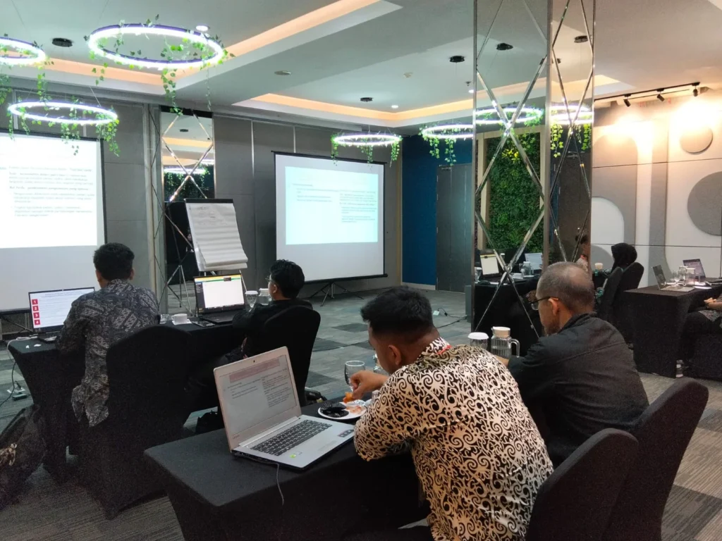 Pelatihan Teknik Penyusunan Notulensi Rapat dan Laporan 2026/2027